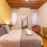 G&S - Housevenice Center